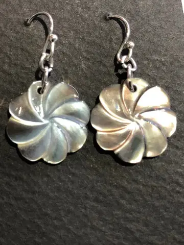 하와이안 플라워형 쉘 귀걸이