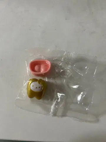 [미개봉] 산리오 캐릭터즈 가챠가챠 치아 골드 키티