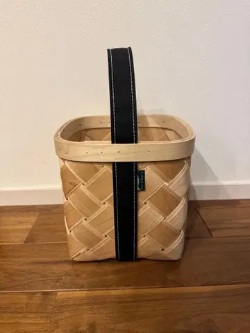 템베아 TEMBEA CINQ 자작나무 바스켓 백 스퀘어형