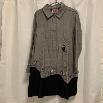 알베로베로 돼지 자수 하운드투스 체크 얇은 소재 코트