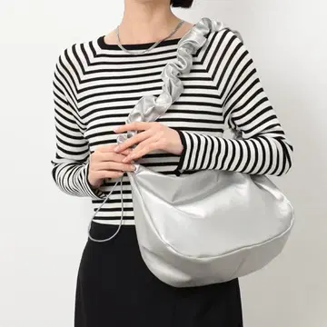 MONO COMME CA 개더 숄더백 실버