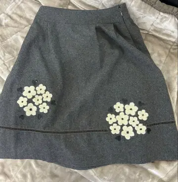 GALLERY VISCONTI 갤러리비스콘티 꽃무늬 자수 스커트