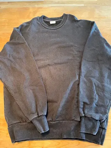 [ plllllleeeasse ] Crewneck Sweatshirt