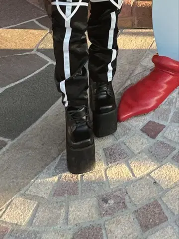 20cm 통굽 부츠 블랙