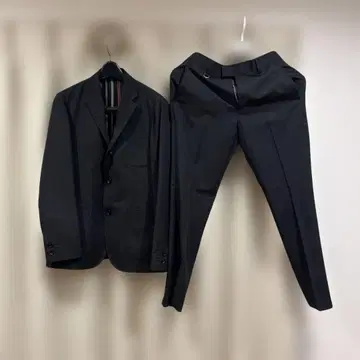 유니폼 익스페리먼트 셋업 캐주얼 수트