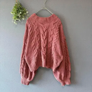 그라시아 [M] 어른 내추럴 볼륨 소매 루즈핏 숏 기장 케이블 짜임 니트