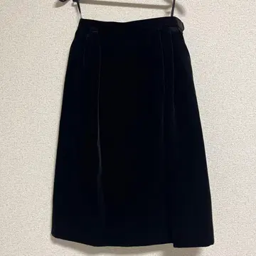 벨로아 타이트 스커트