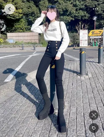 GYDA LOOSEENDS 크루넥 니트 TOPS 화이트 제이다