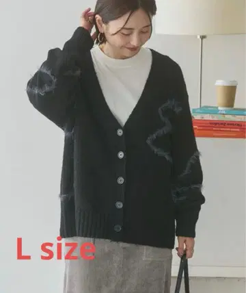 즉시 구매 가능 뉴앙스 라인 패턴 V넥 가디건 L size
