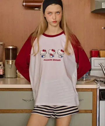 키티 x 앨리슨 브라운 래글런 롱 슬리브 티셔츠 L