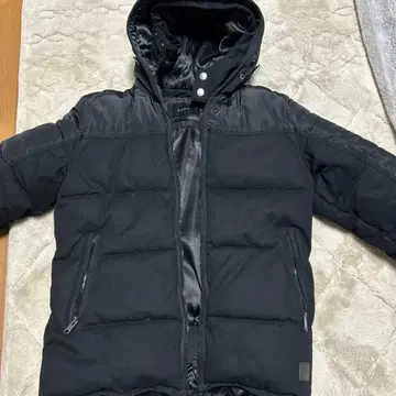 ZARA 블랙 다운 자켓