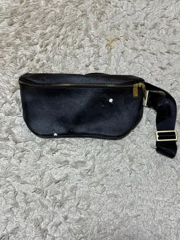 Gentil Bandit 블랙 바디백