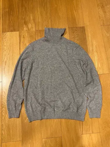 유니클로 캐시미어 터틀넥 니트 그레이 XL