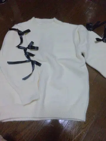 4개 세트 URBAN CHERRY 리본 포함 스웨터 140 외