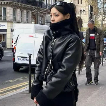 khaki point mini mustang 카키 포인트 미니 무스탕