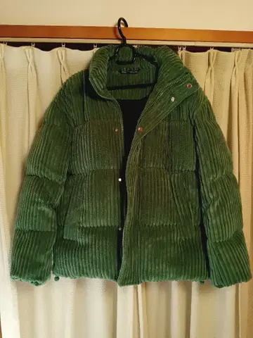 ZARA 코듀로이 인기 컬러 그린 자켓 [ 완판템 ]