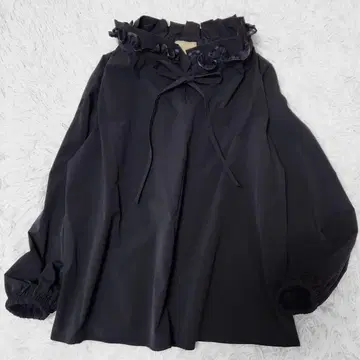 유나이티드 애로우즈 오간자 프릴 리본 블라우스 블랙