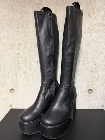 R&E 통굽 롱 부츠 M 사이즈 23.5