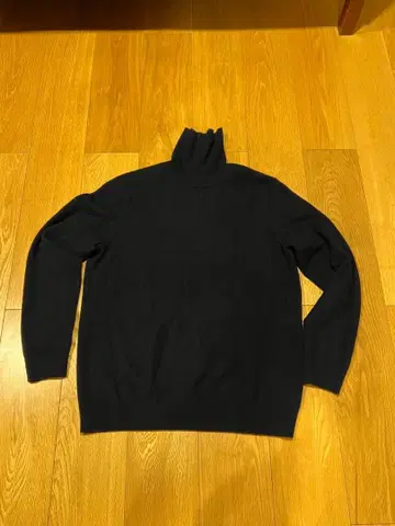 유니클로 캐시미어 터틀넥 니트 네이비 XL