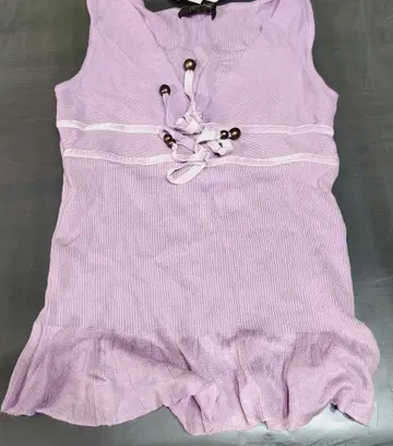 쿠 드 샹스 핑크 계열 탱크탑 프릴 밑단 새상품