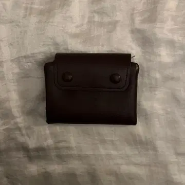 다크 브라운 가죽 접이식 지갑