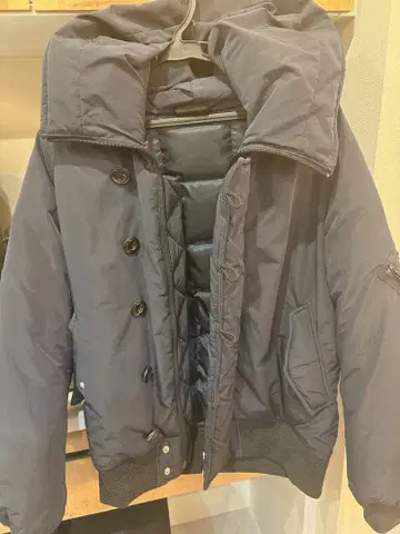 [ 중고 새상품급 ] ABA HOUSE 네이비 다운 자켓 후드 부착