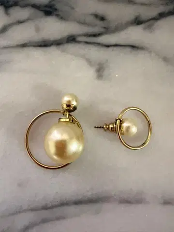 골드 후프 귀걸이 펄 장식