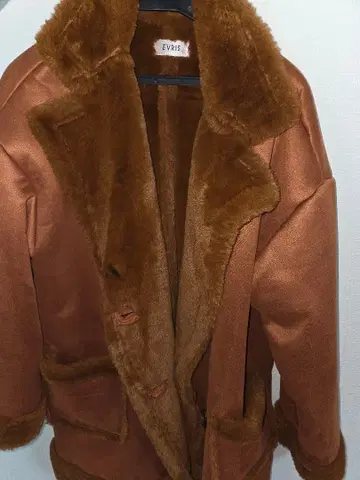 EVRIS 브라운 무스탕 코트