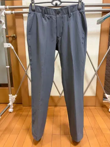 컨디션 최상 언더아머 남성용 골프 팬츠 그레이색 허리 76cm