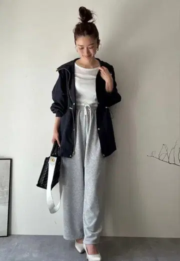 erica 아베일 마운틴 후드티 완판템