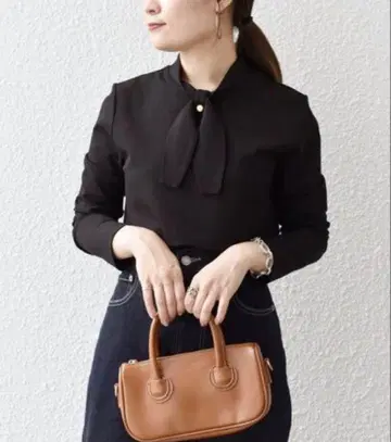 쉽스 보타이 티셔츠