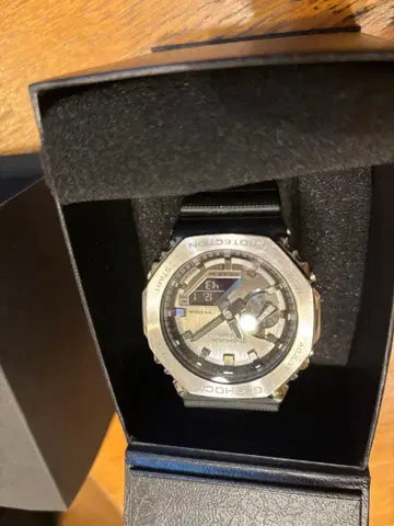 카시오 G-SHOCK RESIST 실버 블랙