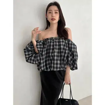anuans 체크 무늬 오프숄더 상의