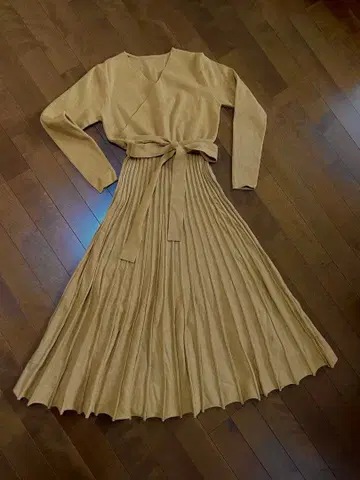 니트 원피스 카슈쿨 카멜 고급