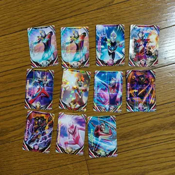 울트라맨 트레이딩 카드 세트 24장