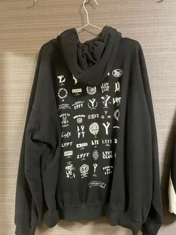 LYFT 로고 후드티 블랙