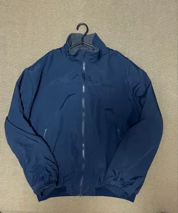 BrokenBase 네이비 점퍼