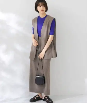 스커트 셋업 슬리브리스