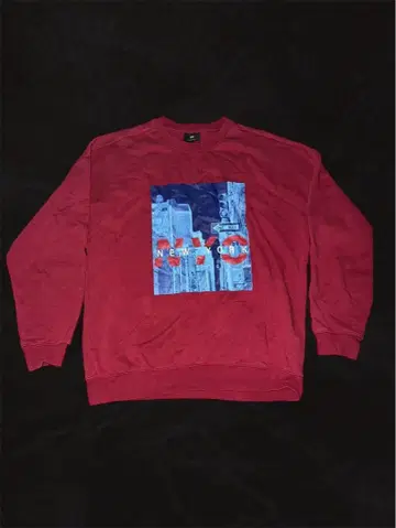 빨간색 트레이닝복 뉴욕 프린트