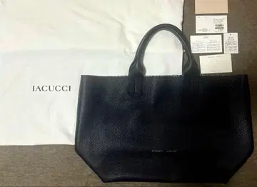 이아쿠치 IACUCCI 오페라