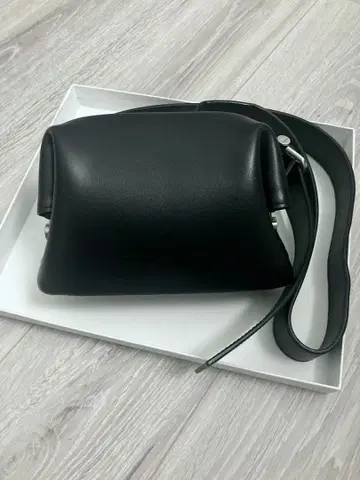 OSOI PECAN BROT Black&Silver