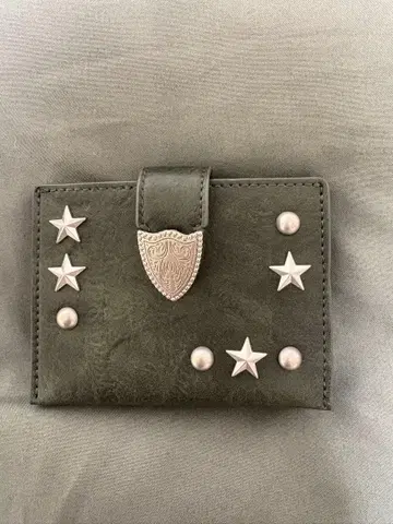 ILIGO 스터드 장식 코인 케이스