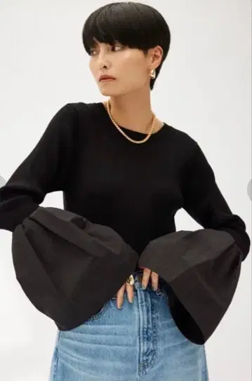 crie conforto 벨 슬리브 니트탑