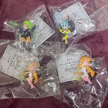 [ 새상품 ] 원피스 피규어 키링 조로 나미 브룩 4종 세트