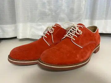 오렌지 스웨이드 소재 신발 (리갈)