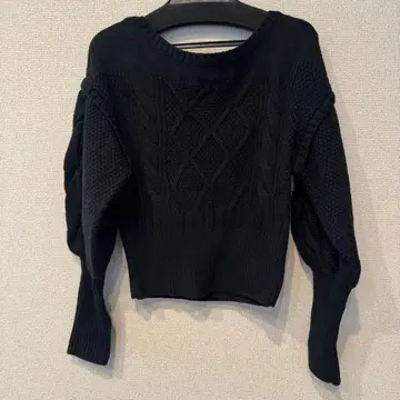 릴리 브라운 케이블 니트 풀오버