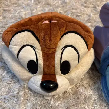 칩과 스티치 봉제 인형 모자