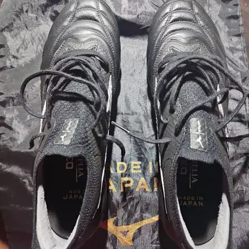 미즈노 모렐리아 블랙 축구화