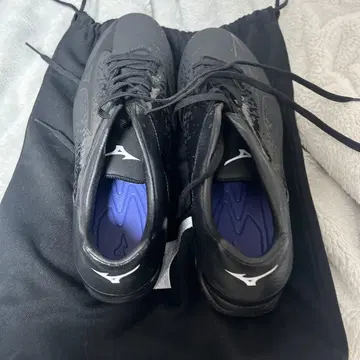 Mizuno 블랙 스파이크 슈즈 수납 봉투 포함