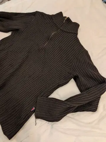 벨스타프 빈티지 니트 하프 지퍼 스웨터 브라운